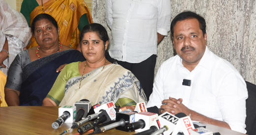 Minister UT Khader